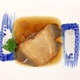 黒砂糖を入れて、赤カレイの煮つけ